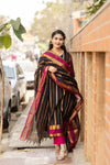 Veldhaari Pattu South Cotton – Midnight Gold Elegance