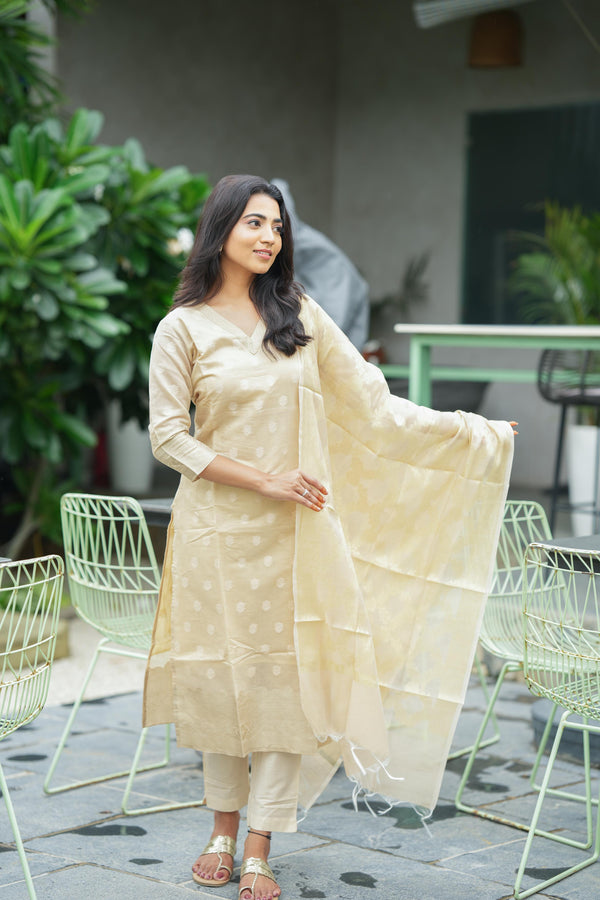 Kalyani Champagne Grace