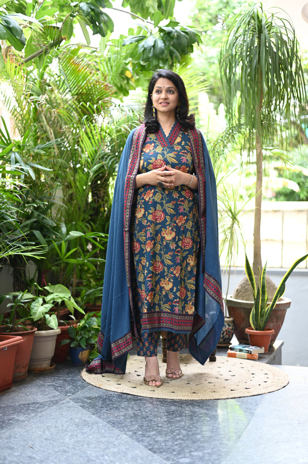 Yamini Teal Floral Delight Kurta Set