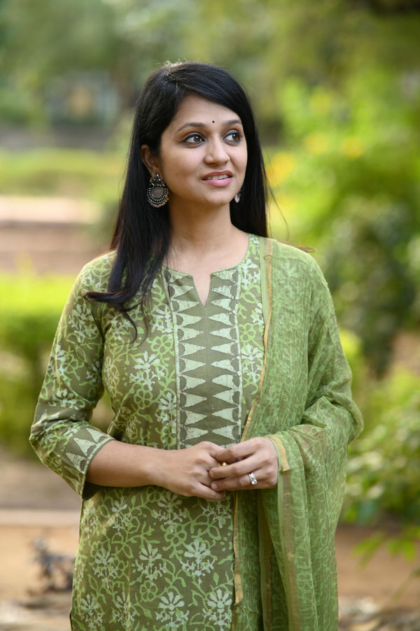 Nithila Bagru Hand Block Printed Suit Set