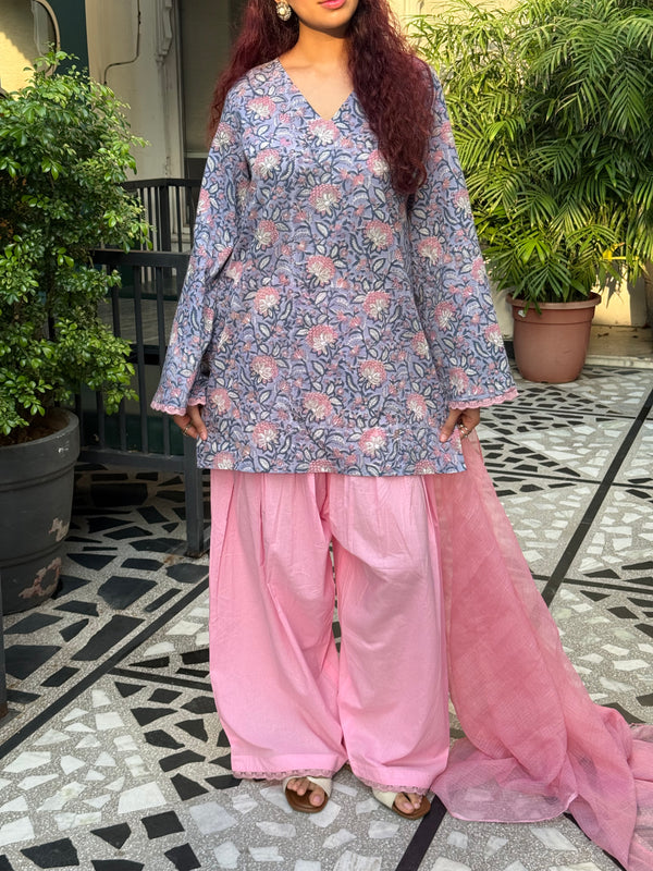 Gulrukh Farsi Floral Suit Set