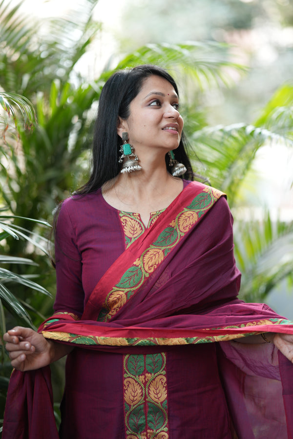 Narayanpeth Rajeshwari Lined Suit Set