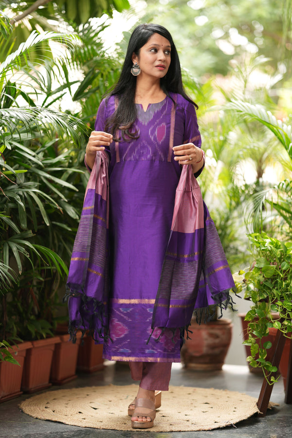 Veda Weaves Pochampally Elegance Set