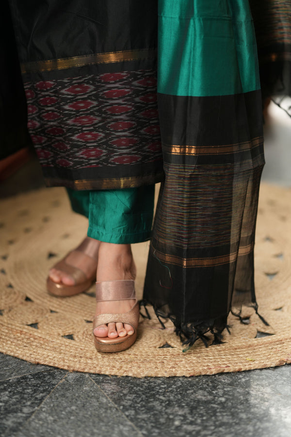 BlackTeal Echo - Pochampally Silk Elegance