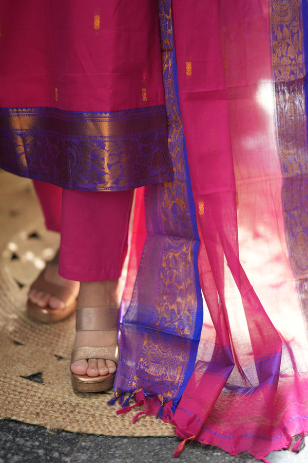 🧡 Kanchi Glow – Pink ,Rust & Violet Edition