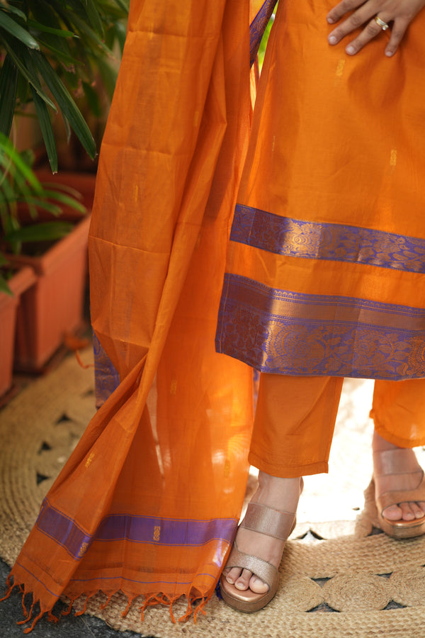 🌸Kanchi Glow – Radiant Orange Elegance