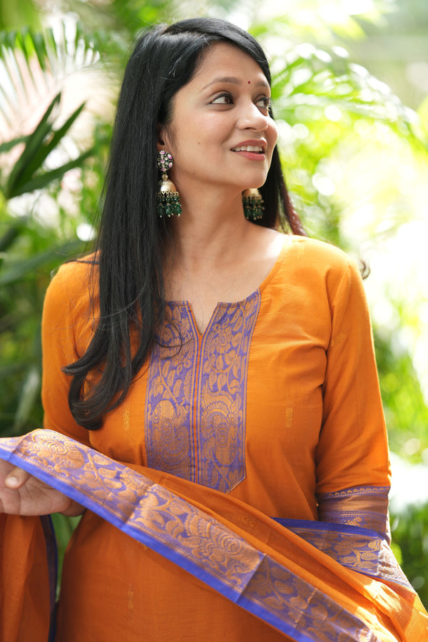 🌸Kanchi Glow – Radiant Orange Elegance