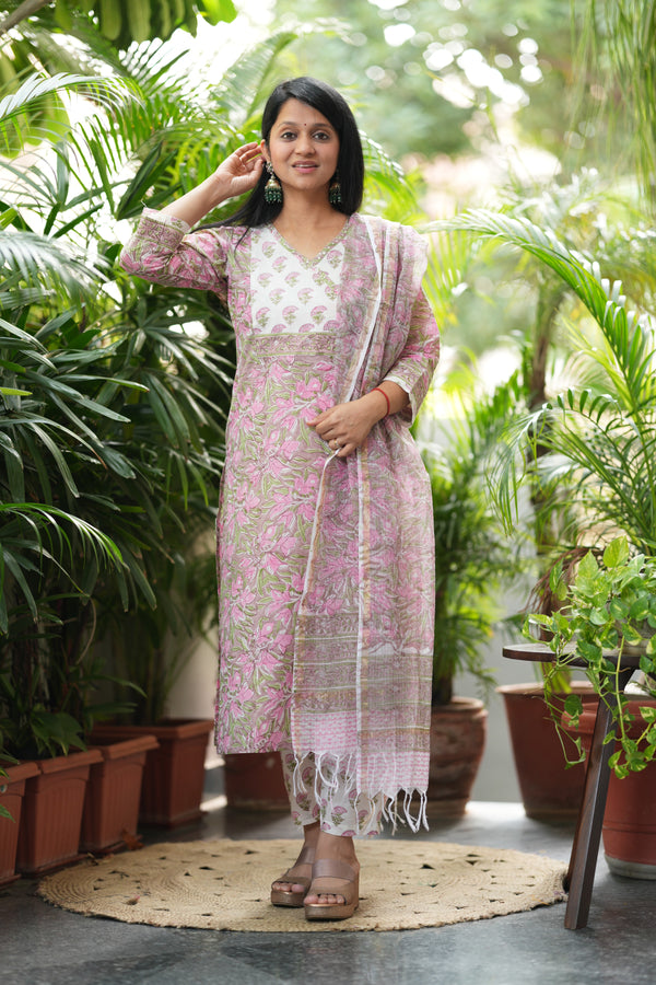Kota Doria Vaidehi Handblock Suit Set