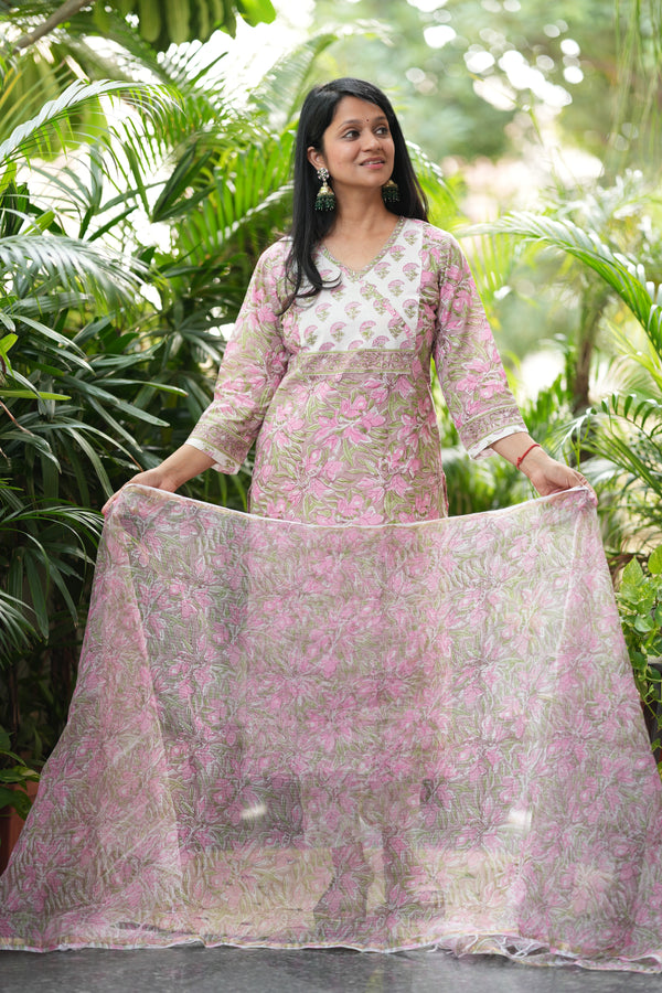 Kota Doria Vaidehi Handblock Suit Set