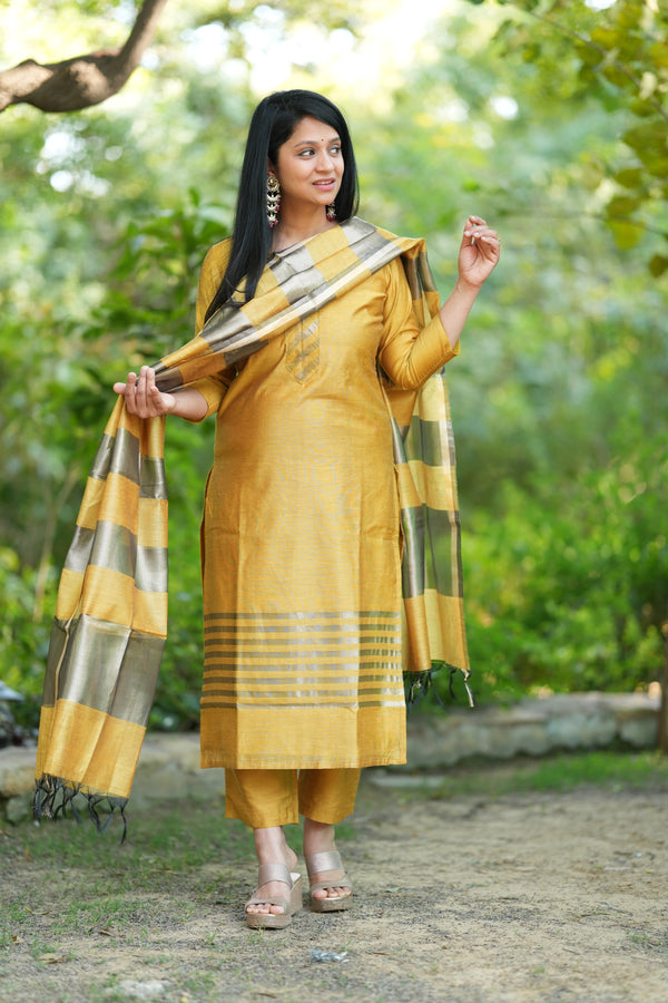 Kanak Rekha Premium SilkSuit Set-Mul mul lining