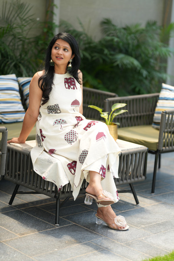 Yazhini Cotton Flex Handloom Elephant Motif Suit Set