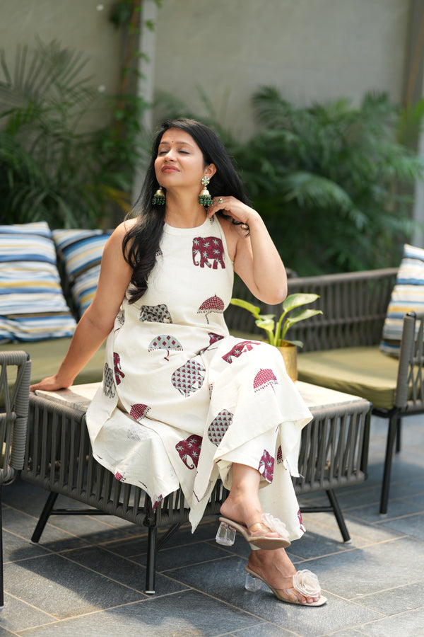 Yazhini Cotton Flex Handloom Elephant Motif Suit Set