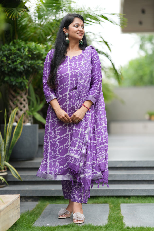 ✨ Aaradhya Linen Hand BlockPrinted Suit Set with lining