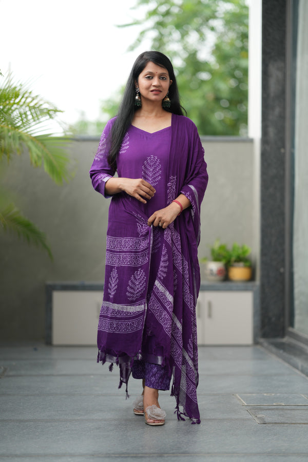 ✨ Samaira Linen Hand BlockPrinted Suit Set with lining
