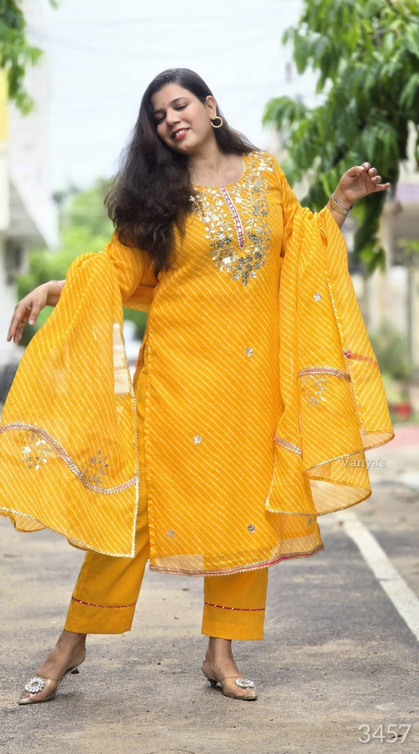 🌞 SaanvikaBrighten Every Occasion with Radiant Leheria Grace 🌞