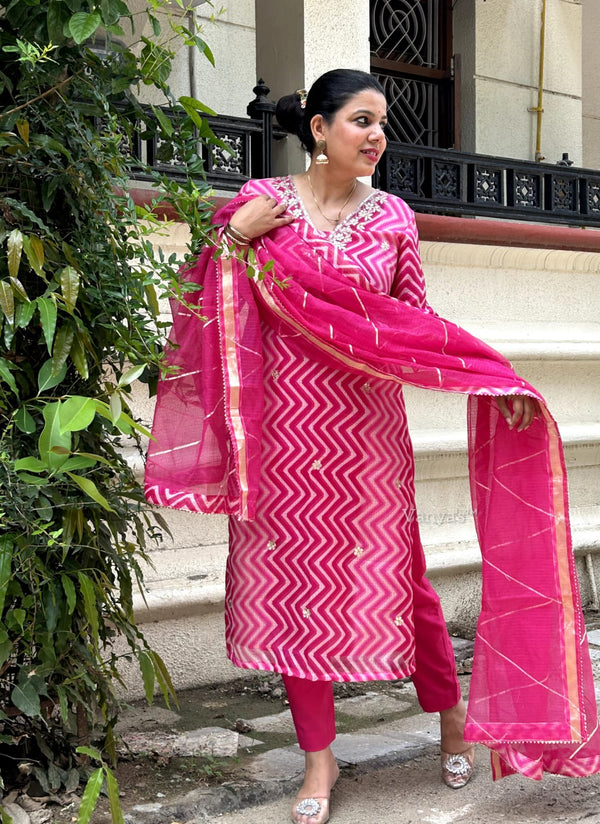 💖 RitvikaStep into Celebration with a Bold Twist of Tradition 💖