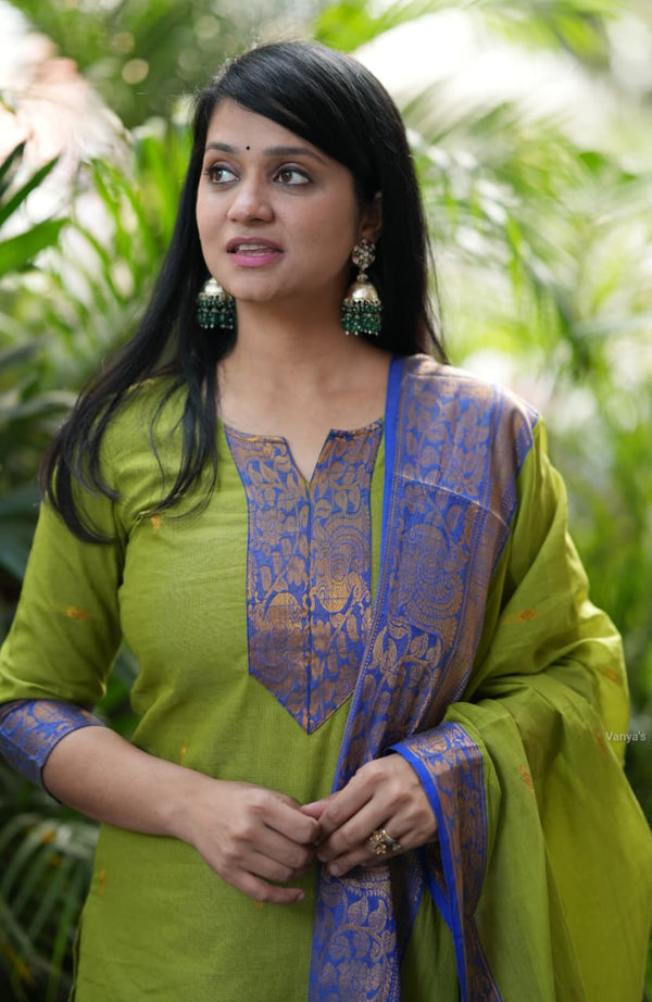 🧡 Kanchi Glow – Vrinda Olive Charm