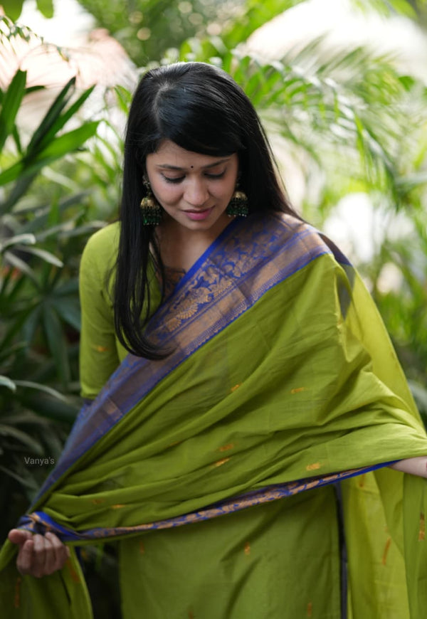 🧡 Kanchi Glow – Vrinda Olive Charm