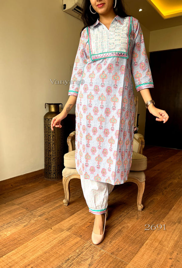 🌸 Nazaakat Buti Kurta Set – Peach & Sky Blue Variants