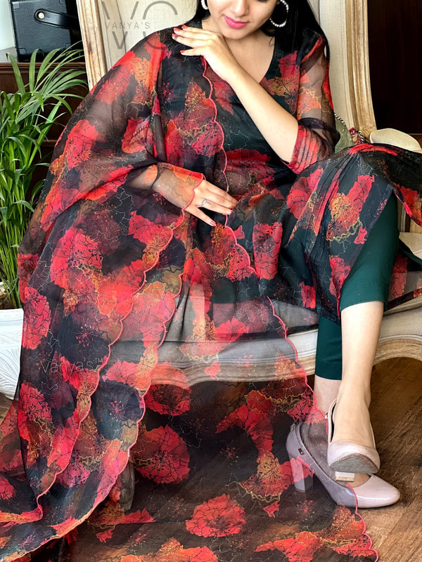 Midnight Bloom – Floral Fantasy Suit Set 🖤🌺