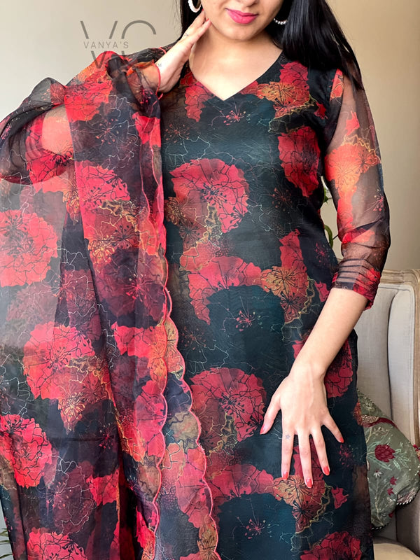 Midnight Bloom – Floral Fantasy Suit Set 🖤🌺