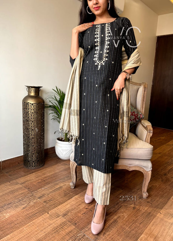 Noir Grace – Black Cotton Suit Set