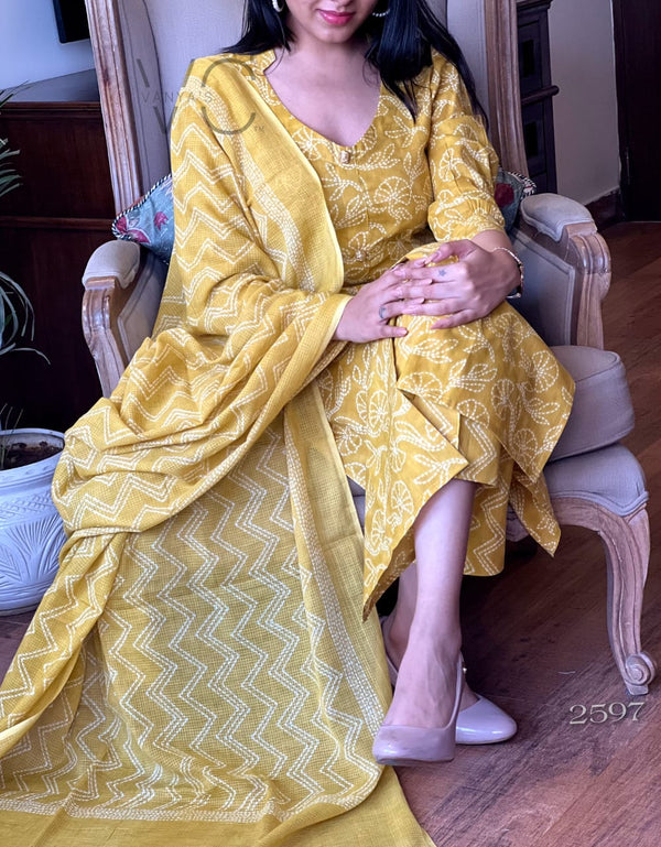 🌼 Sunshine Elegance – Yellow Printed Cotton Suit Set