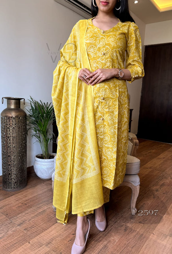 🌼 Sunshine Elegance – Yellow Printed Cotton Suit Set