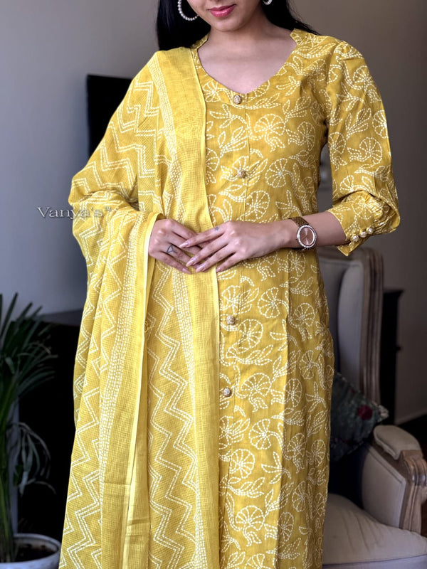 🌼 Sunshine Elegance – Yellow Printed Cotton Suit Set