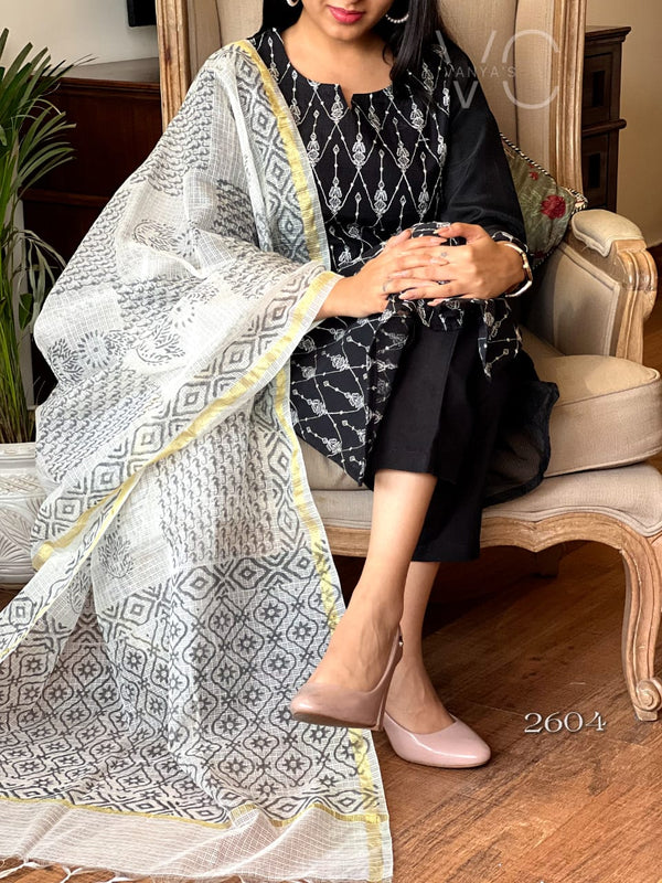 🌟 Name: Midnight Charm Kurta Set