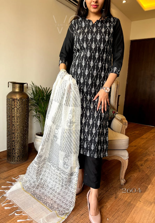 🌟 Name: Midnight Charm Kurta Set