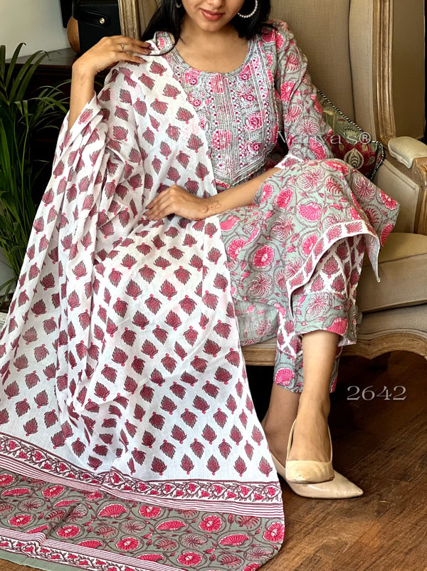 Gulabi Utsav – Cotton Charm Suit Set