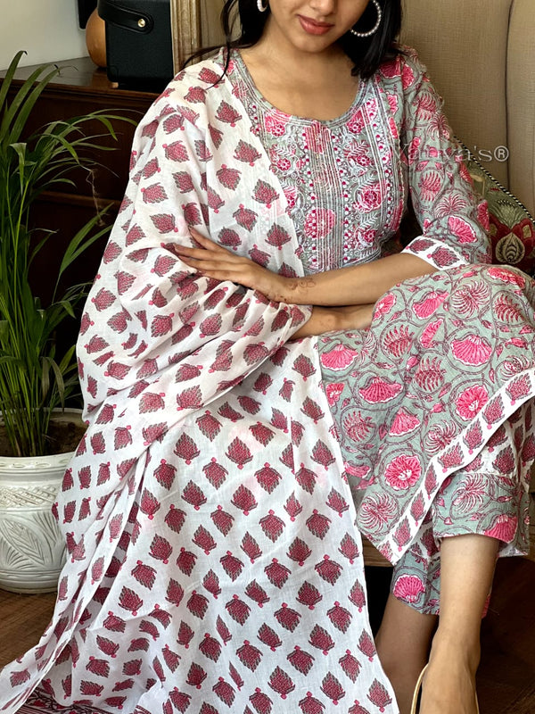 Gulabi Utsav – Cotton Charm Suit Set