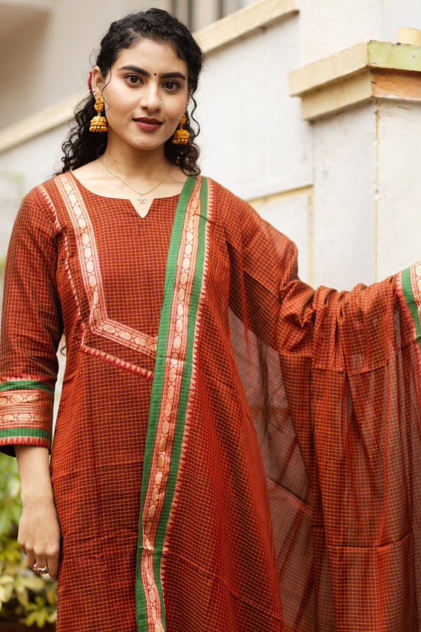 🌟 Terracotta Grace – Narayanpet Cotton Pattu