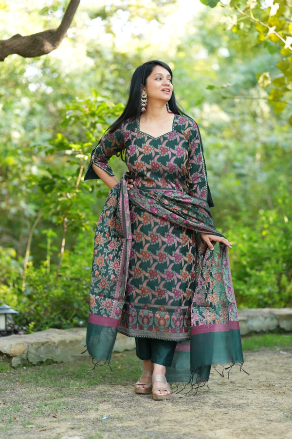 ✨Rajeshwari Premium Banarasi Weaving Suit Set with Dupatta-With mul lining