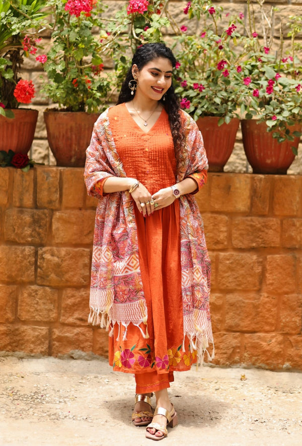 ✨Aarunika Orange Cotton Embroidered Suit Set with Hand Block Doria Dupatta