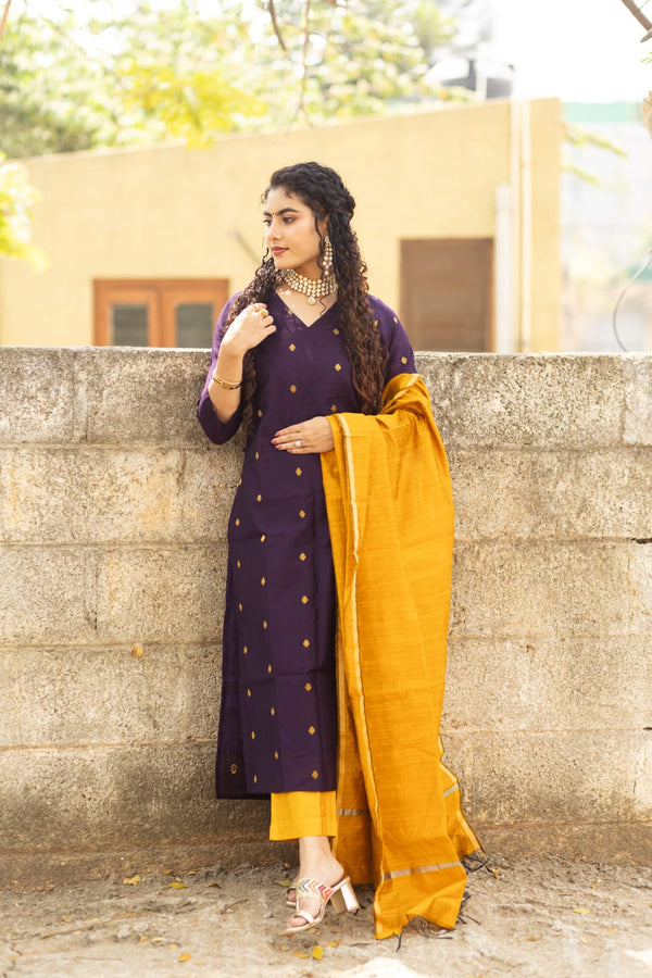 ✨Kashvi Premium Raw Banarasi Silk Zari Buti Suit Set-with mul lining