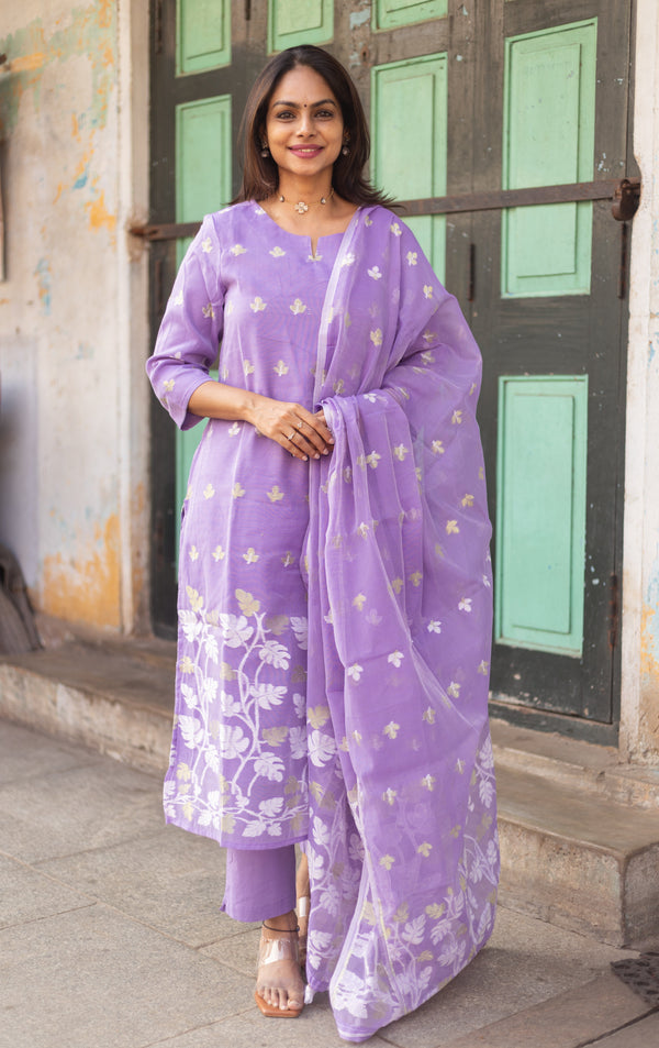 🪻🪻Lavender Woven Grace Bloom Jamdani Charm 🪻🪻