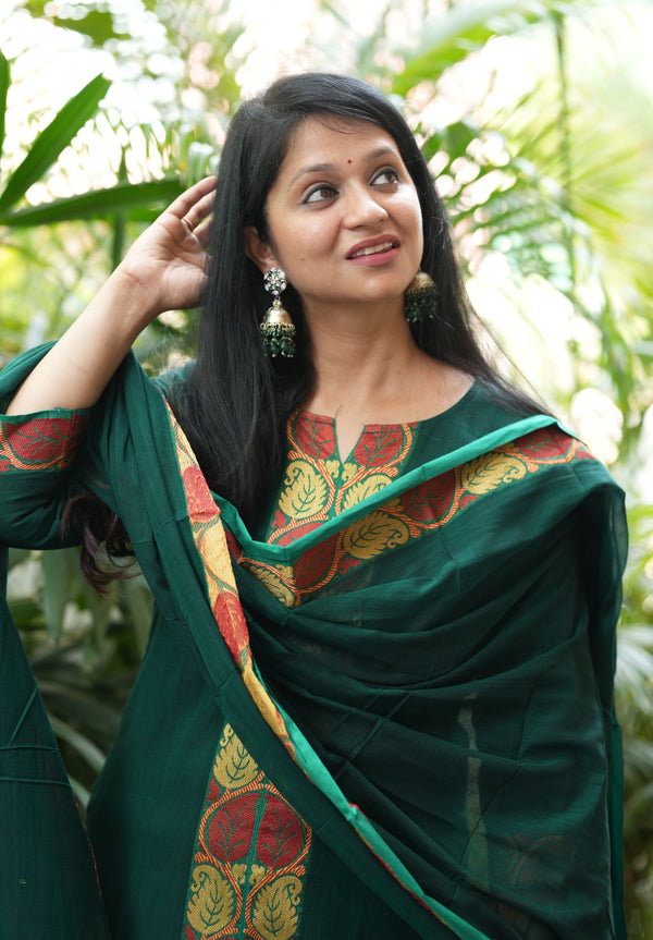 Narayanpeth Rajeshwari Handloom cotton Suit Set-Green
