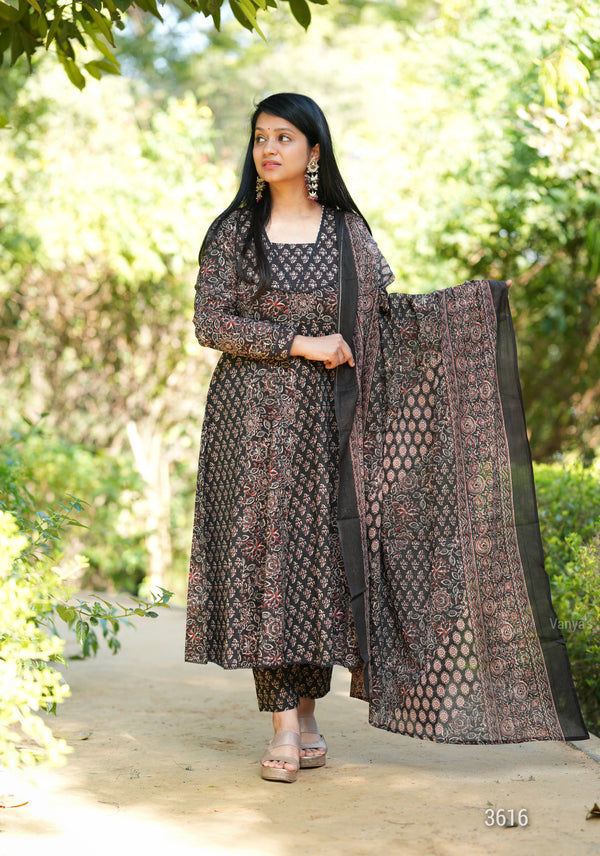 Manjiri Ajrak Cotton Anarkali Suit Sets- Black