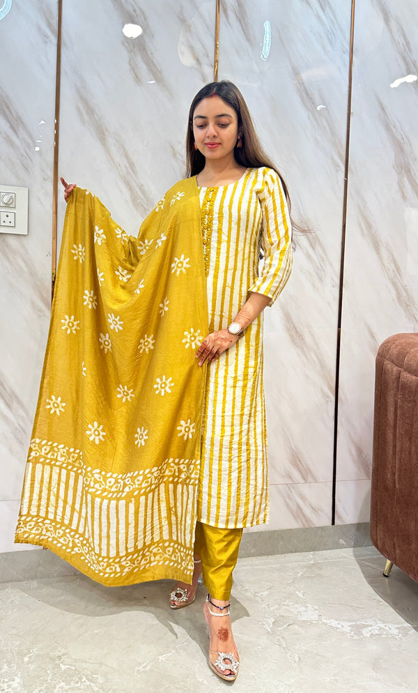 Yellow batik silk suit with lining