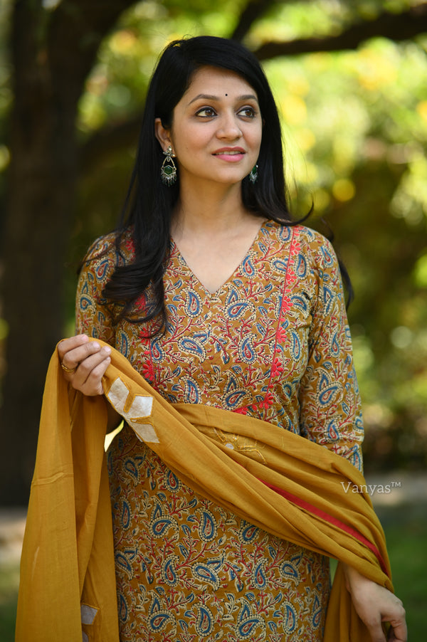 Saavi Ajrak Green Cotton Suit Sets