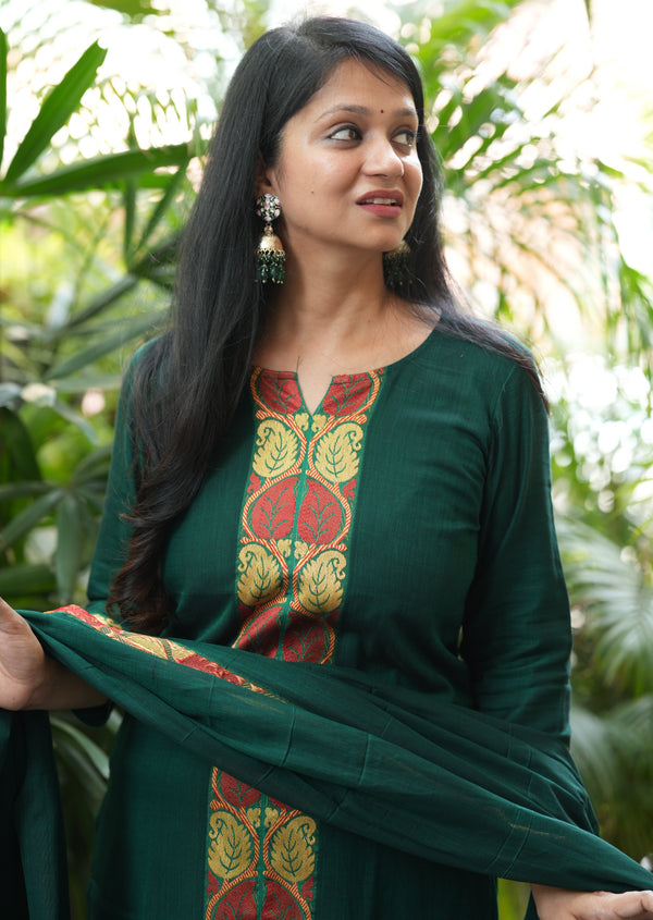 Narayanpeth Rajeshwari Handloom cotton Suit Set-Green