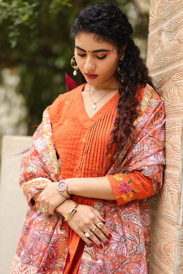 ✨Aarunika Orange Cotton Embroidered Suit Set with Hand Block Doria Dupatta