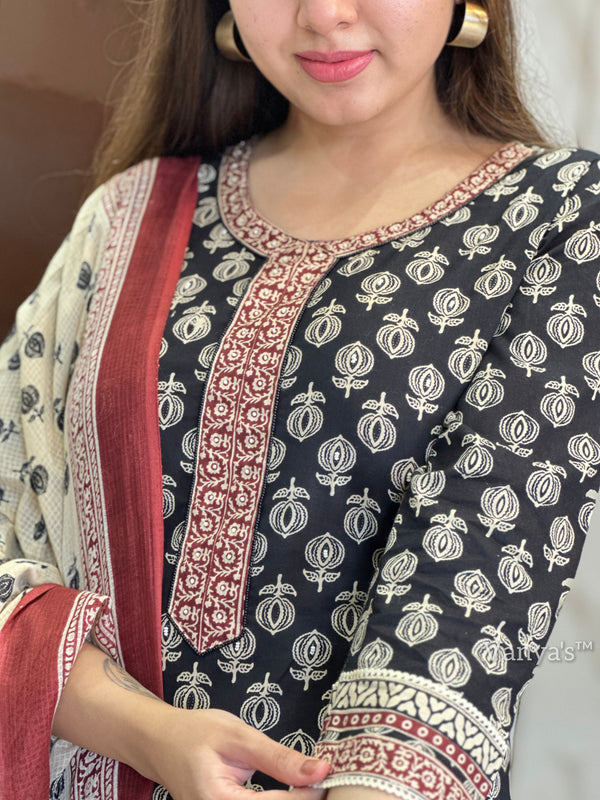 Black cream cotton kurta set-BUY1GET1