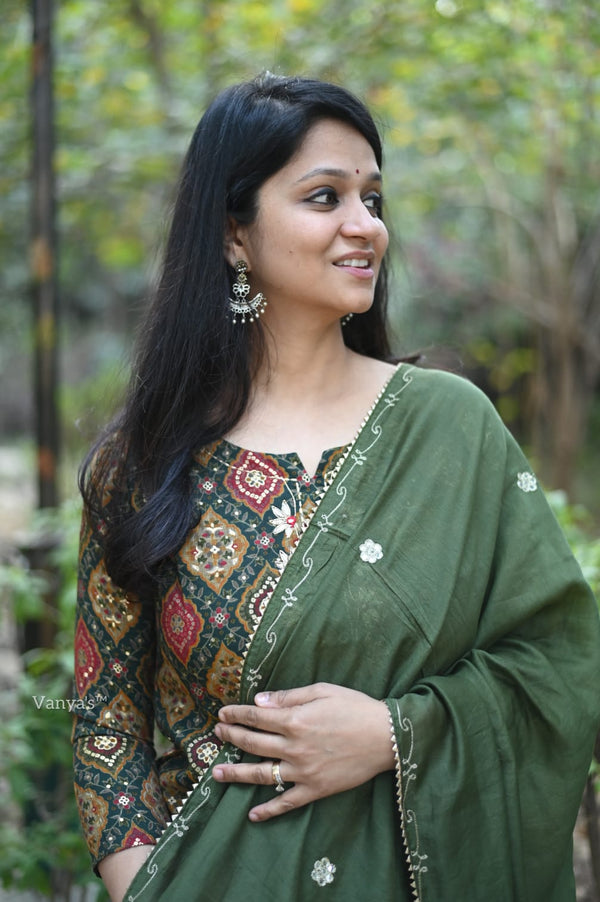 Olive Kashmiri Charm Kurta Set-green