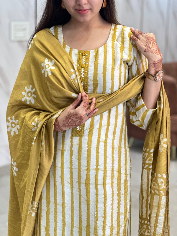 Yellow batik silk suit with lining